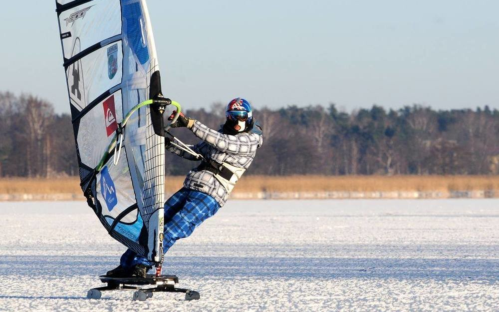 ice windsurfing